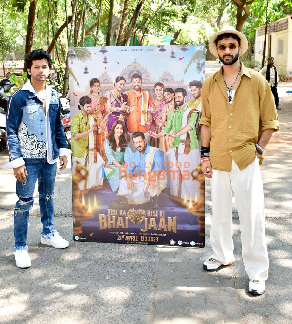 photos kisi ka bhai kisi ki jaan cast snapped promoting their film at mehboob studios in bandra 4