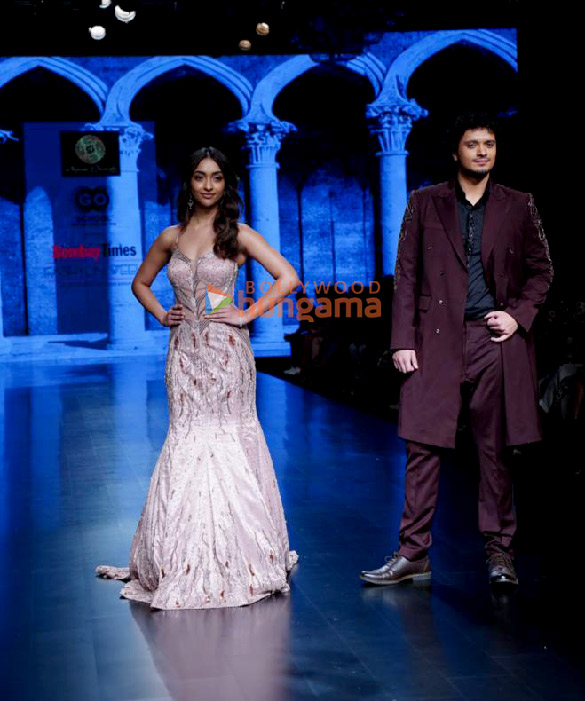 photos malaika arora amrin qureshi and namashi chakraborty turn showstoppers at bombay times fashion week 2023 7
