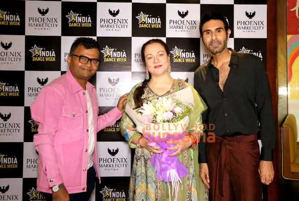 photos mandakini inaugurates sandip soparrkars india dance week season 7 4