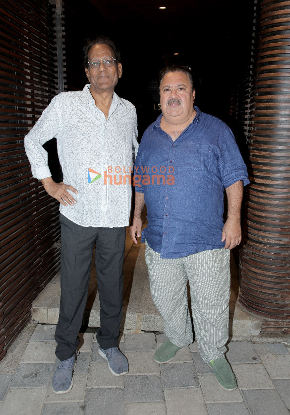 photos rajkummar rao dia mirza anubhav sinha and others snapped with bheed cast at a get together in juhu 11