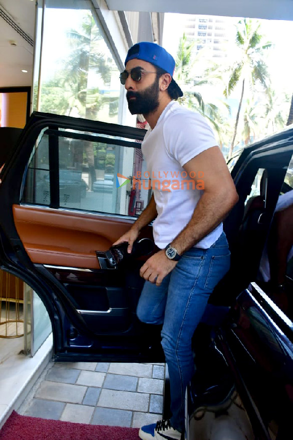 photos ranbir kapoor snapped at t series office in andheri 5 2