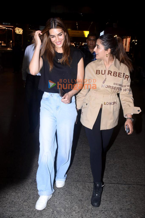 photos sania mirza abhishek banerjee and bhushan kumar snapped at the airport 1 3
