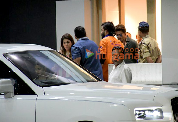 Photos: Shah Rukh Khan, Shanaya Kapoor and Juhi Chawla snapped at the Kalina airport | Parties & Events
