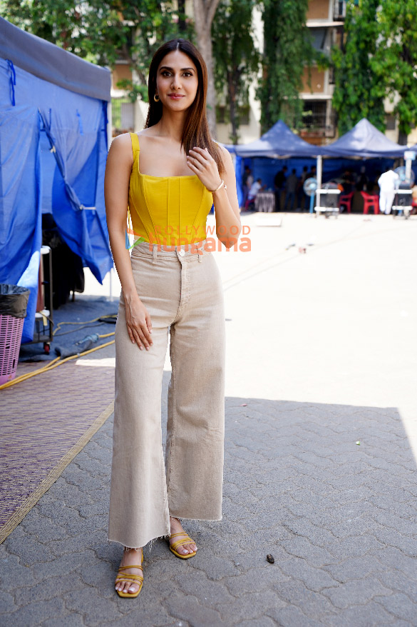 photos vaani kapoor snapped in bandra for an ad shoot 4