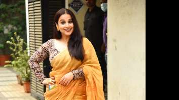 Photos: Vidya Balan snapped in Khar