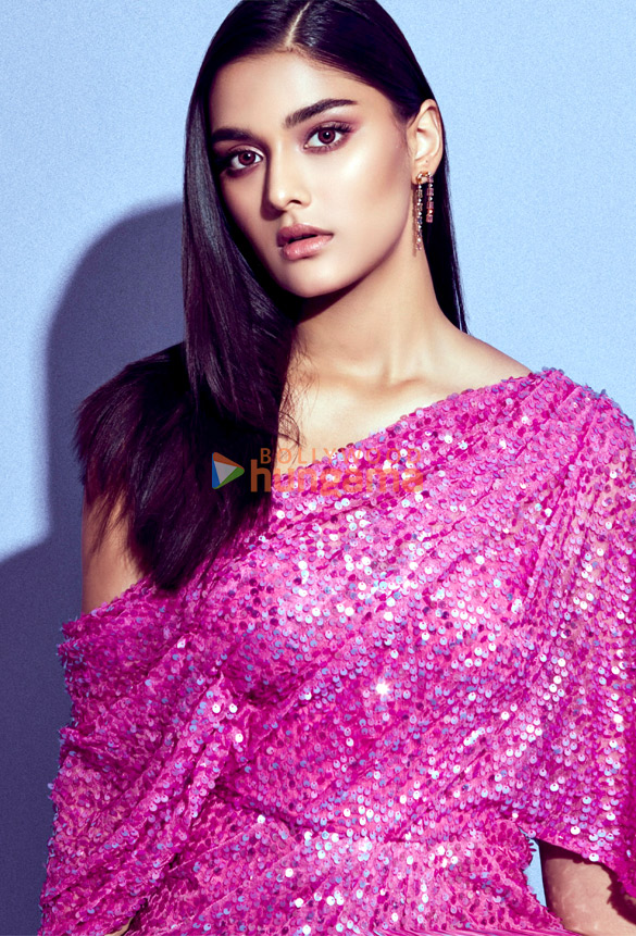 saiee manjrekar 1 9