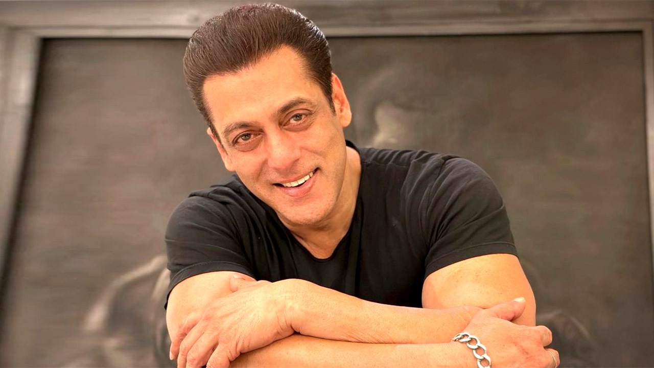 Salman Khan reveals his favourite cricket player in this IPL BTS video; watch
