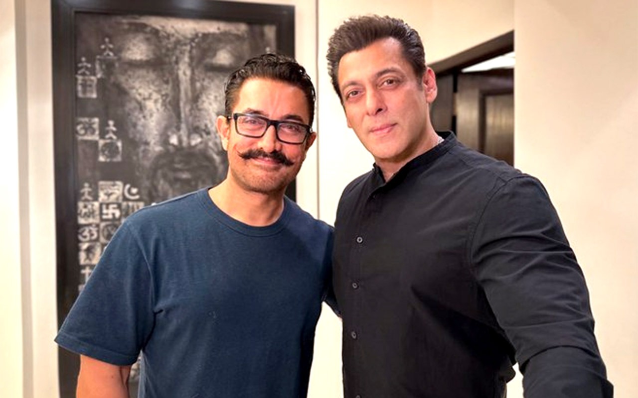 Salman Khan and Aamir Khan have Andaz Apna Apna reunion for Eid 2023 celebrations, see photo