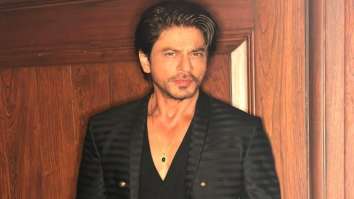Shah Rukh Khan impresses in black as he gets suited for NMACC launch with family