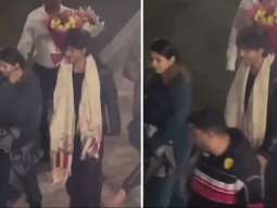 Shah Rukh Khan receives flowers and warm welcome as he lands in Kashmir for Dunki shoot, watch videos
