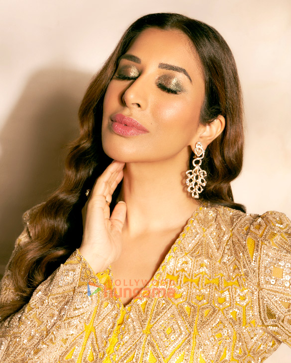 sophie choudry 1 79
