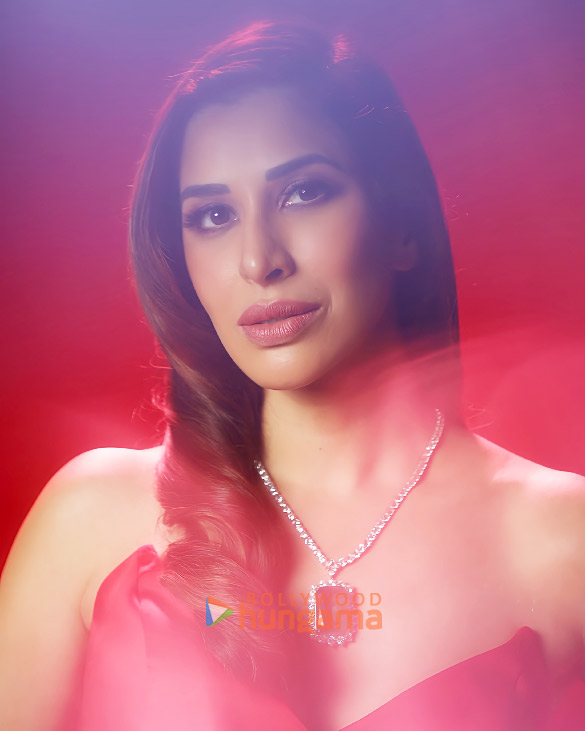 sophie choudry 7 8
