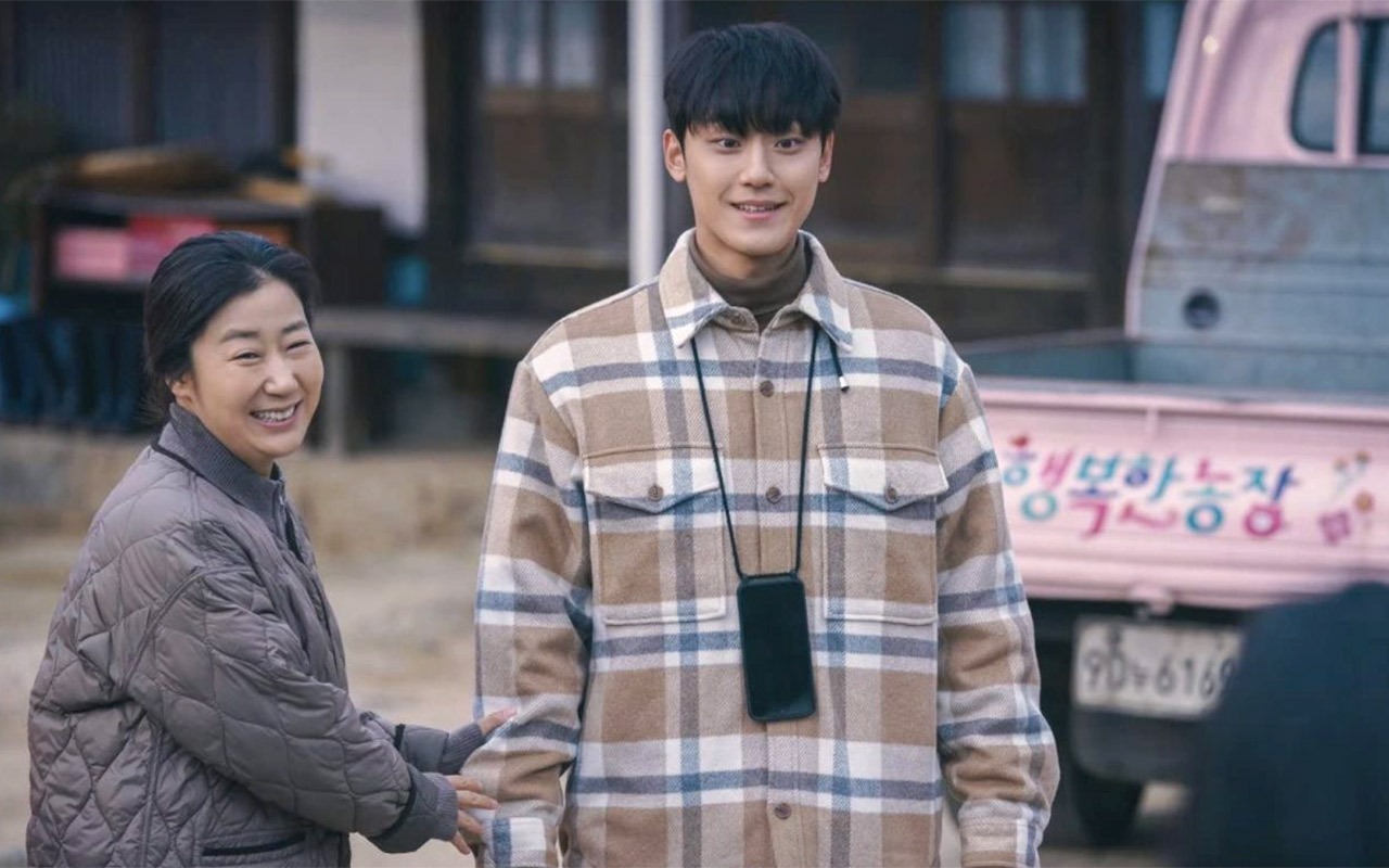 The Good Bad Mother Review: Ra Mi Ran and Lee Do Hyun are estranged mother-son in slice-of-life drama about second chances 