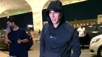 Akshay Kumar’s green shoes is the statement of his all black airport look