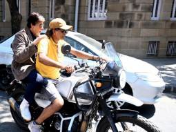 Amitabh Bachchan takes a lift from a stranger to reach work location amid ‘unsolvable traffic jams’, shares photos
