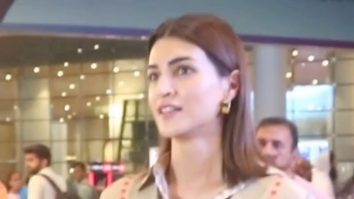 ‘Bhediya’ Jodi Varun Dhawan & Kriti get clicked together at the airport