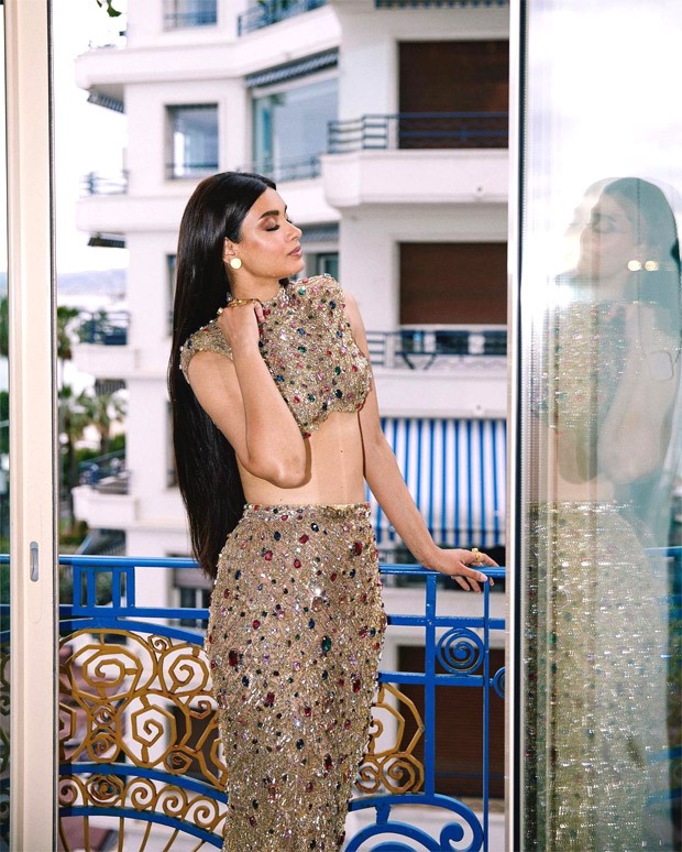 Cannes 2023: Diana Penty exudes elegance in Falguni & Shane Peacock-created elegant crop top and embellished fitted skirt