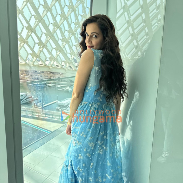 dia mirza 1 60