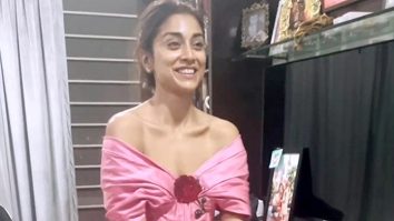 Shriya Saran’s munchkins helping her out with costume trials is so cute