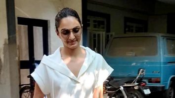 Kiara Advani gets clicked by paps in a comfy look at a dubbing studio