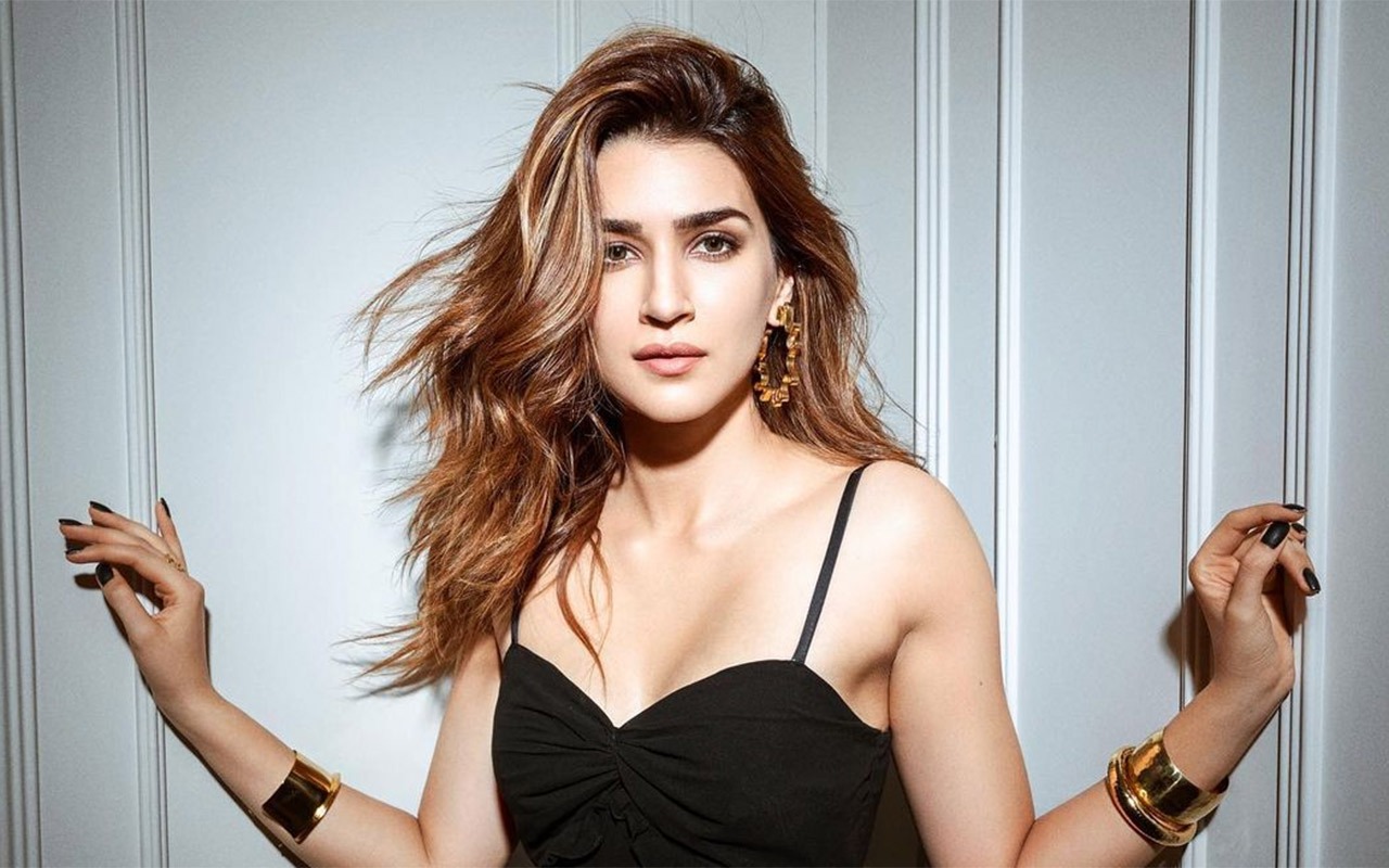 Kriti Sanon gives fans a behind-the-scenes look at her late-night shoot for The Crew; watch
