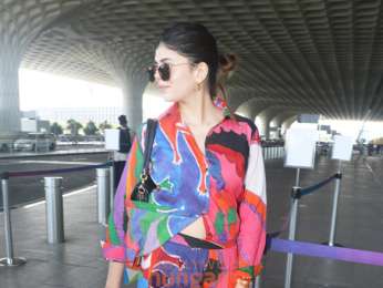 Love Aishwarya Rai Bachchan and Shilpa Shetty's airport style? You