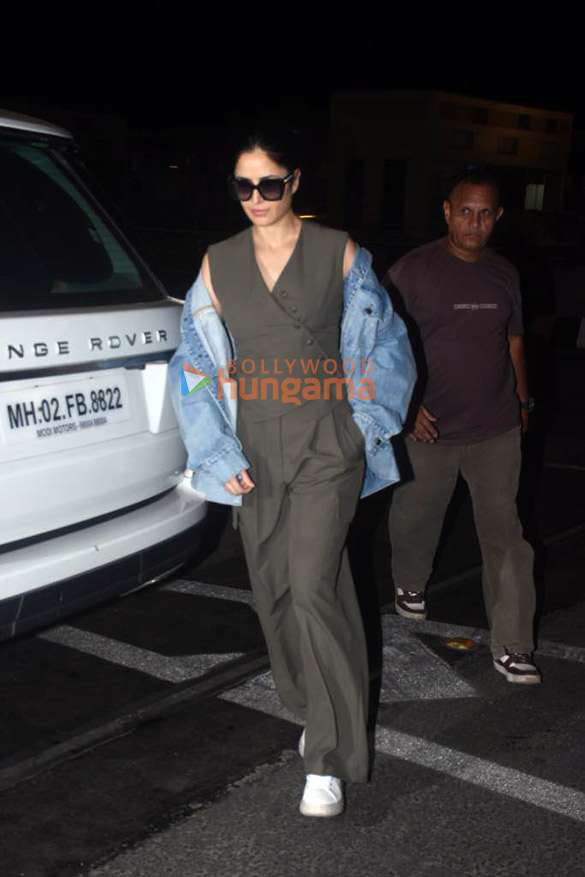 photos alia bhatt and katrina kaif snapped at the airport 1