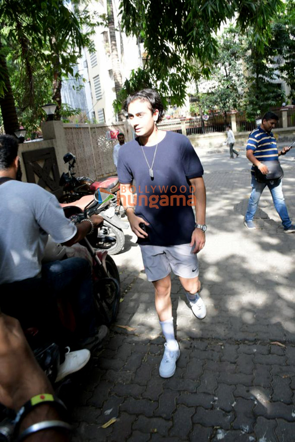 photos arhaan khan snapped in bandra 2