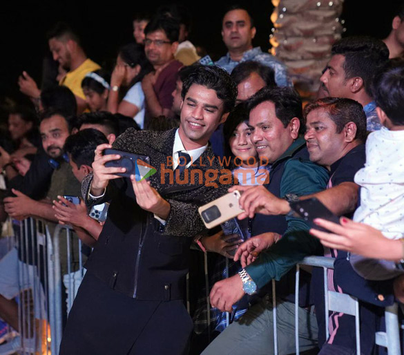 photos celebs grace iifa awards 2023 green carpet in abu dhabi1 22