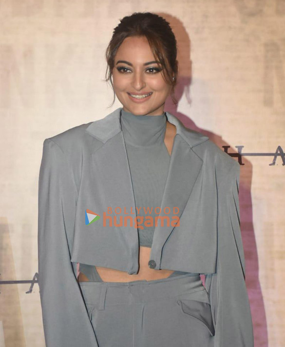 photos celebs grace the premiere of dahaad 12