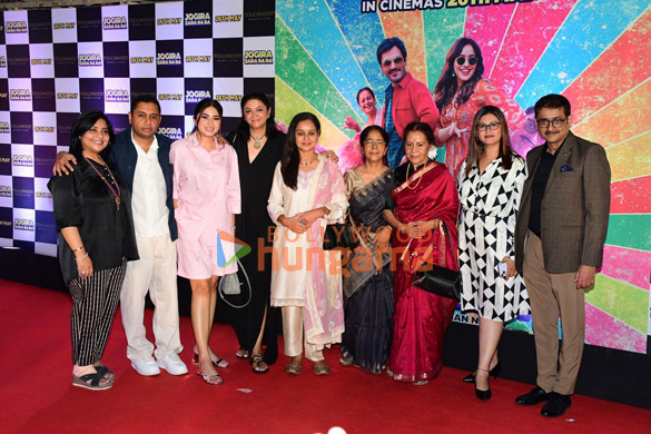 photos celebs grace the premiere of jogira sara ra ra 100 8