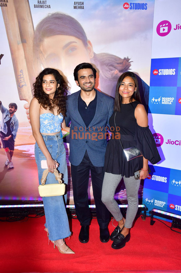 photos celebs grace the premiere of kacchey limbu 789 6