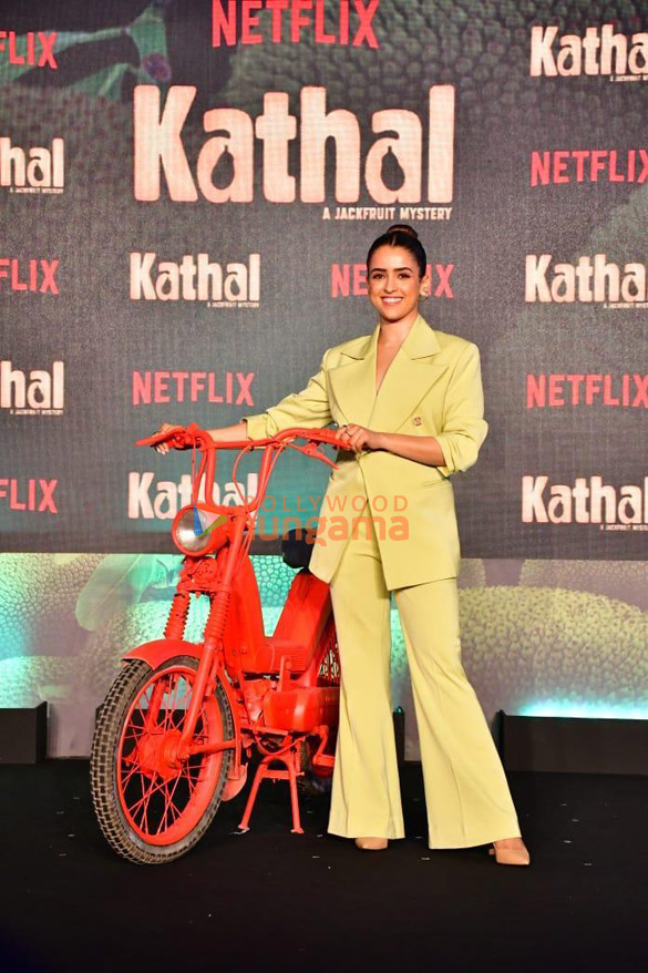 photos celebs grace the trailer launch of kathal 547 2