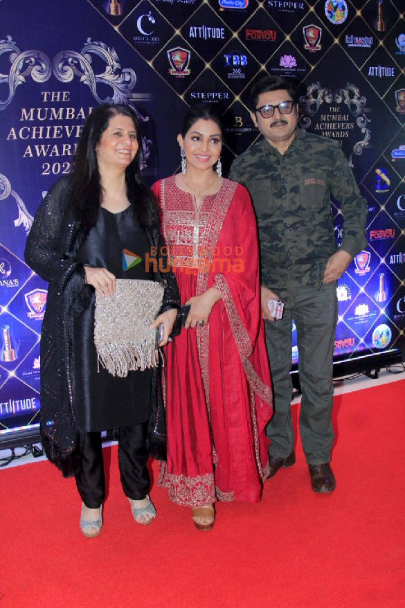 photos celebs snapped at the mumbai achievers awards 2023 3