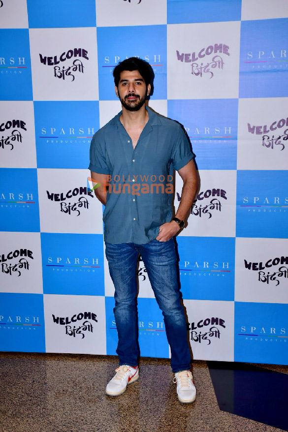 photos celebs snapped attending the play welcome zindagi 5
