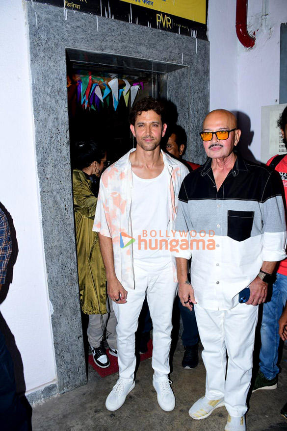 photos hrithik roshan and rakesh roshan snapped at pvr juhu 3