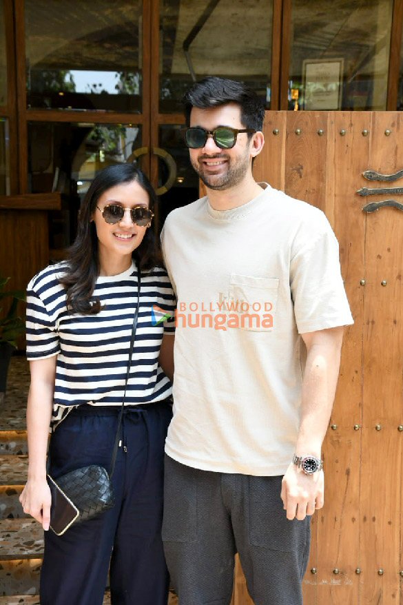 photos karan deol snapped with fiance drishya acharya after a lunch date at la loca maria in bandra 4