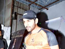 Photos: Kartik Aaryan, Karan Mehta and Vijay Varma snapped at Mukesh Chhabra’s office in Versova