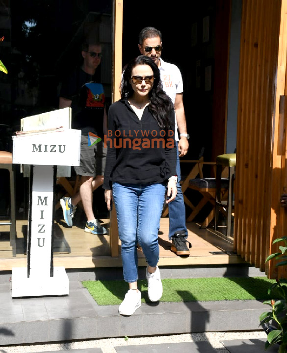 photos preity zinta snapped at mizu in bandra 3
