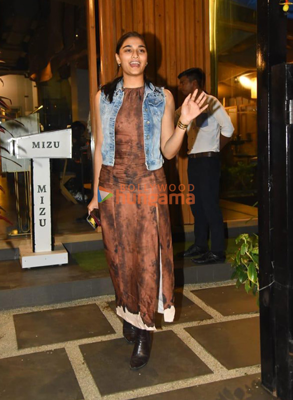 photos saiee manjrekar snapped at mizu in bandra 2