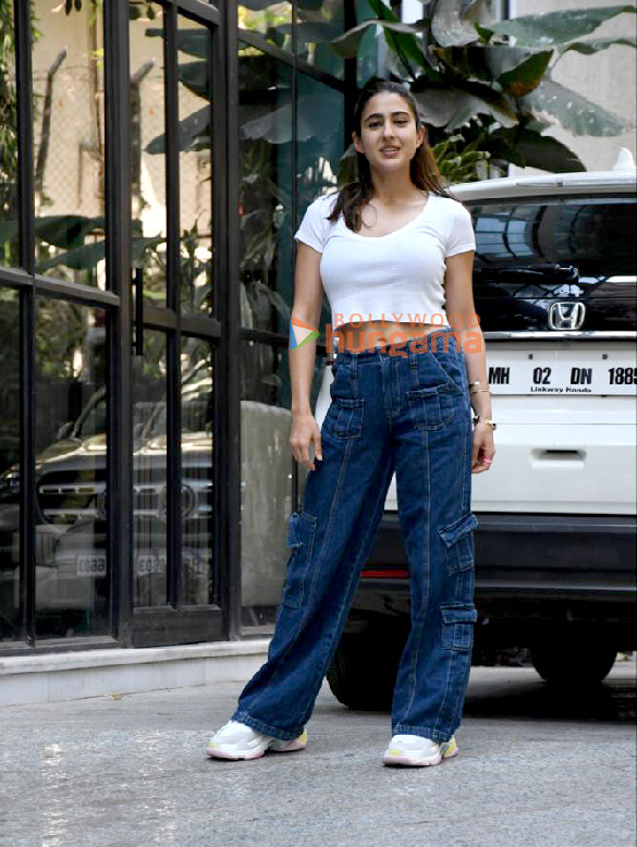 photos sara ali khan and vicky kaushal snapped at maddock office in santacruz 3 2