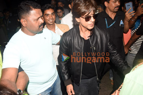 Photos: Shah Rukh Khan and Ashutosh Rana snapped at the airport | Parties & Events