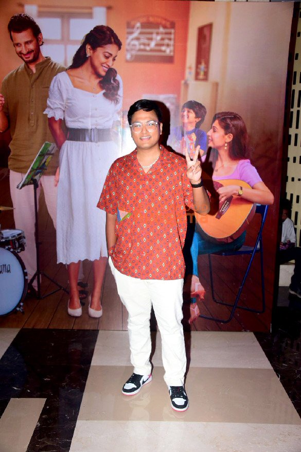 photos sharman joshi shriya saran prem chopra and others grace the premiere of music school 6