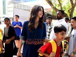 Photos: Shilpa Shetty snapped in Juhu