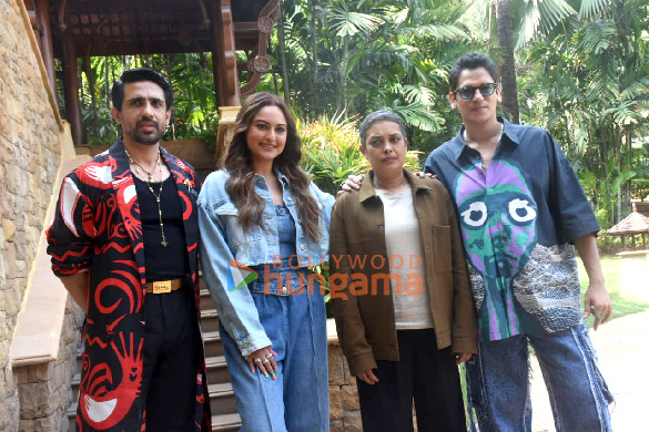 Photos: Sonakshi Sinha, Vijay Varma And Gulshan Devaiah snapped promoting their web-series Dahaad Photos: Sonakshi Sinha, Vijay Varma And Gulshan Devaiah snapped promoting their web-series Dahaad