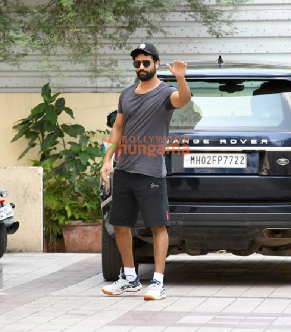 Photos: Vicky Kaushal snapped at a gym in Bandra Photos: Vicky Kaushal snapped at a gym in Bandra