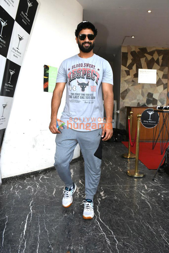 Photos: Vicky Kaushal snapped at the gym in Bandra Photos: Vicky Kaushal snapped at the gym in Bandra