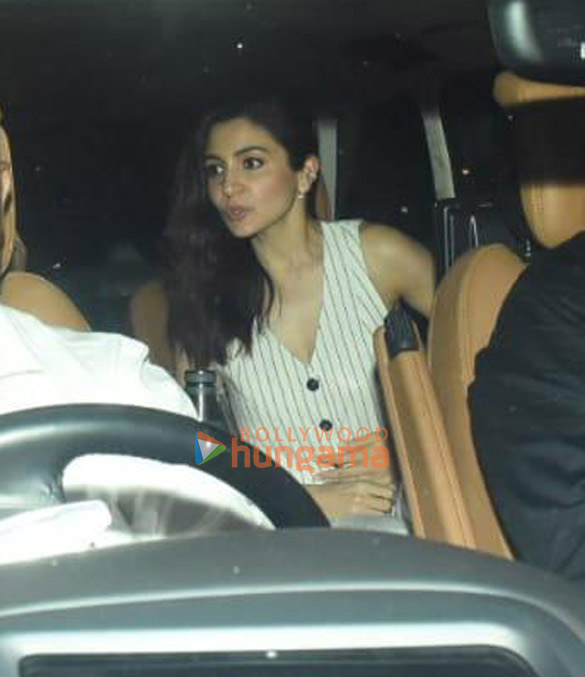 photos virat kohli and anushka sharma snapped in juhu 3