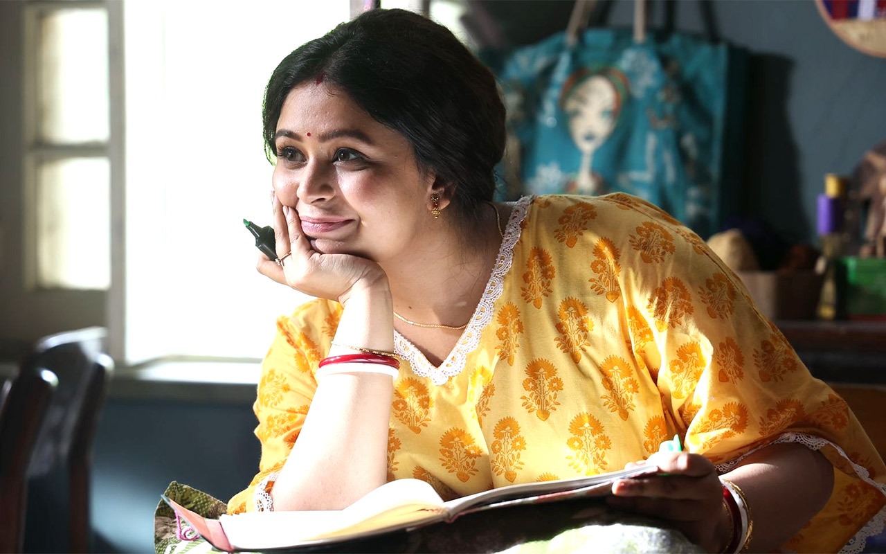 Ritabhari Chakraborty shines brighter than ever in her latest body positive film, Fatafati!