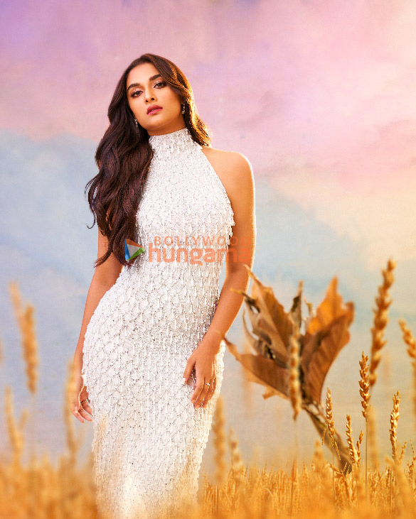 saiee manjrekar 3 12